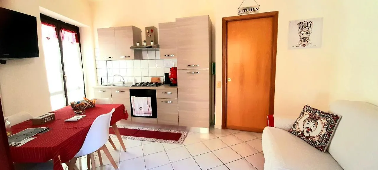 La Perla Di Palermo Apartment 0*,